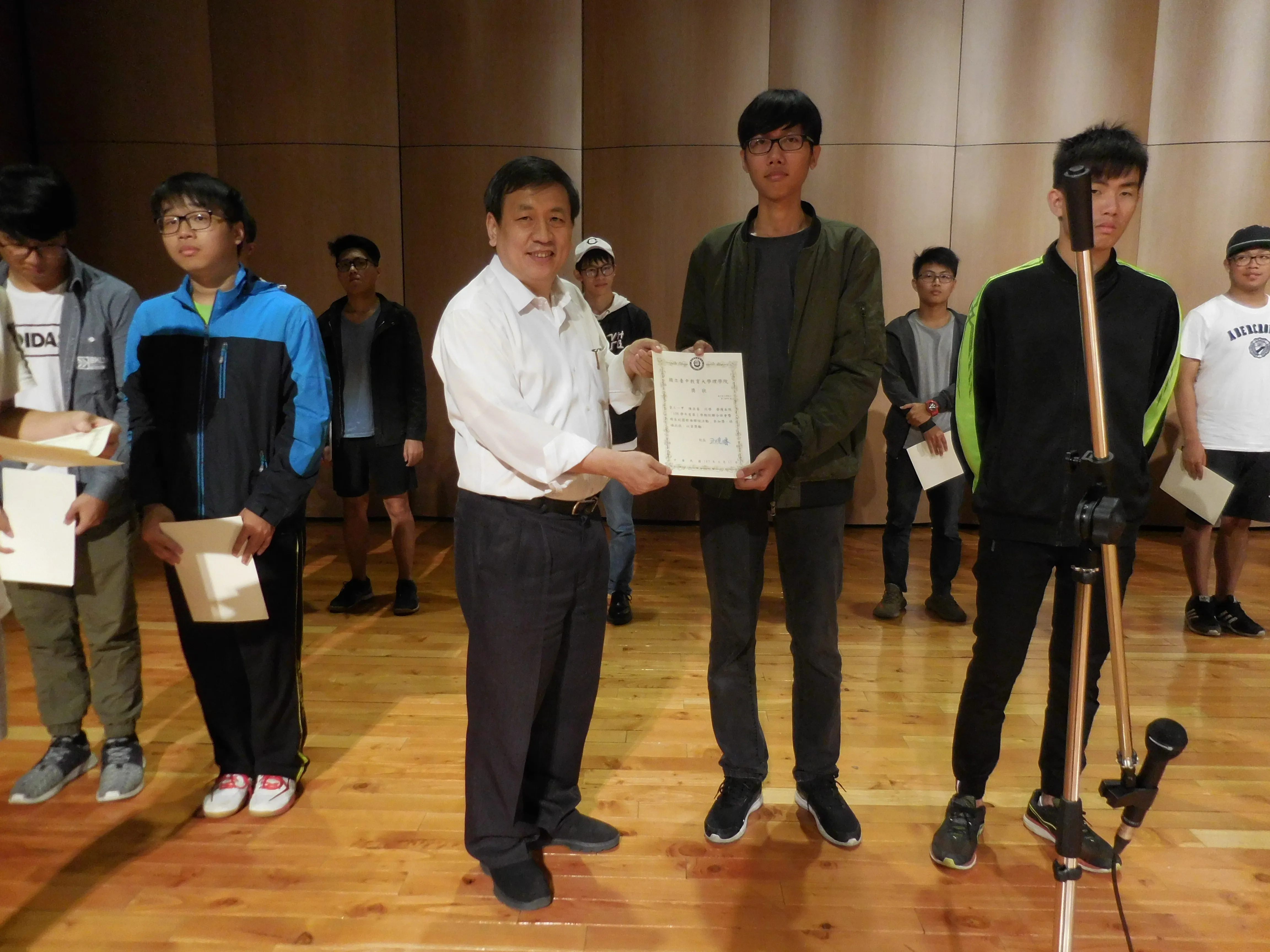 1070417_院聯合班會暨跨系校園歌曲聯誼活動照片 第7張