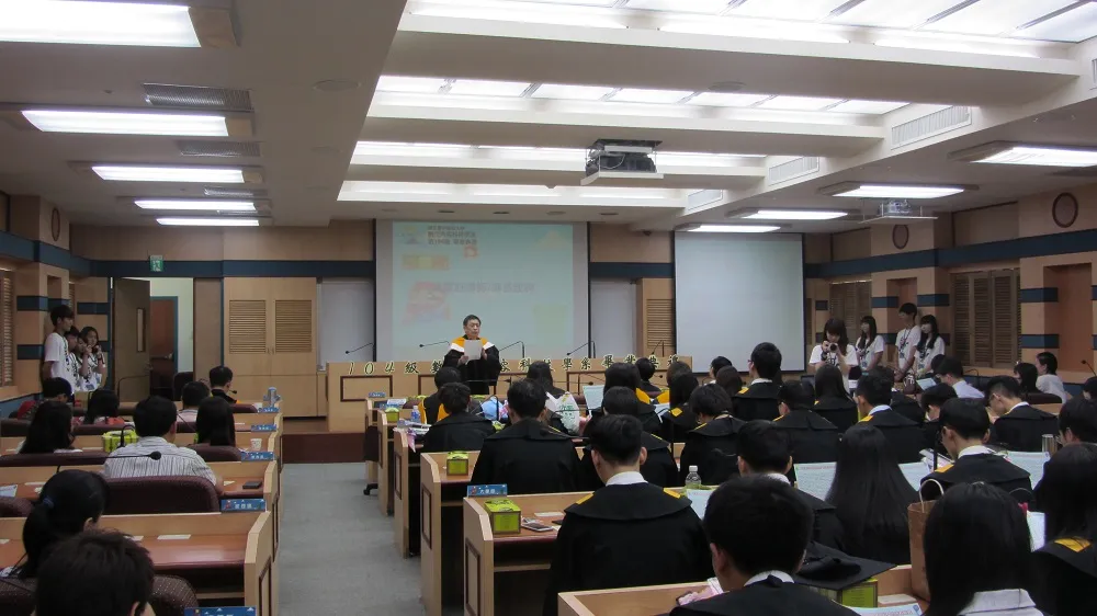 1040613_104級畢業典禮院長勉勵與祝福 第8張