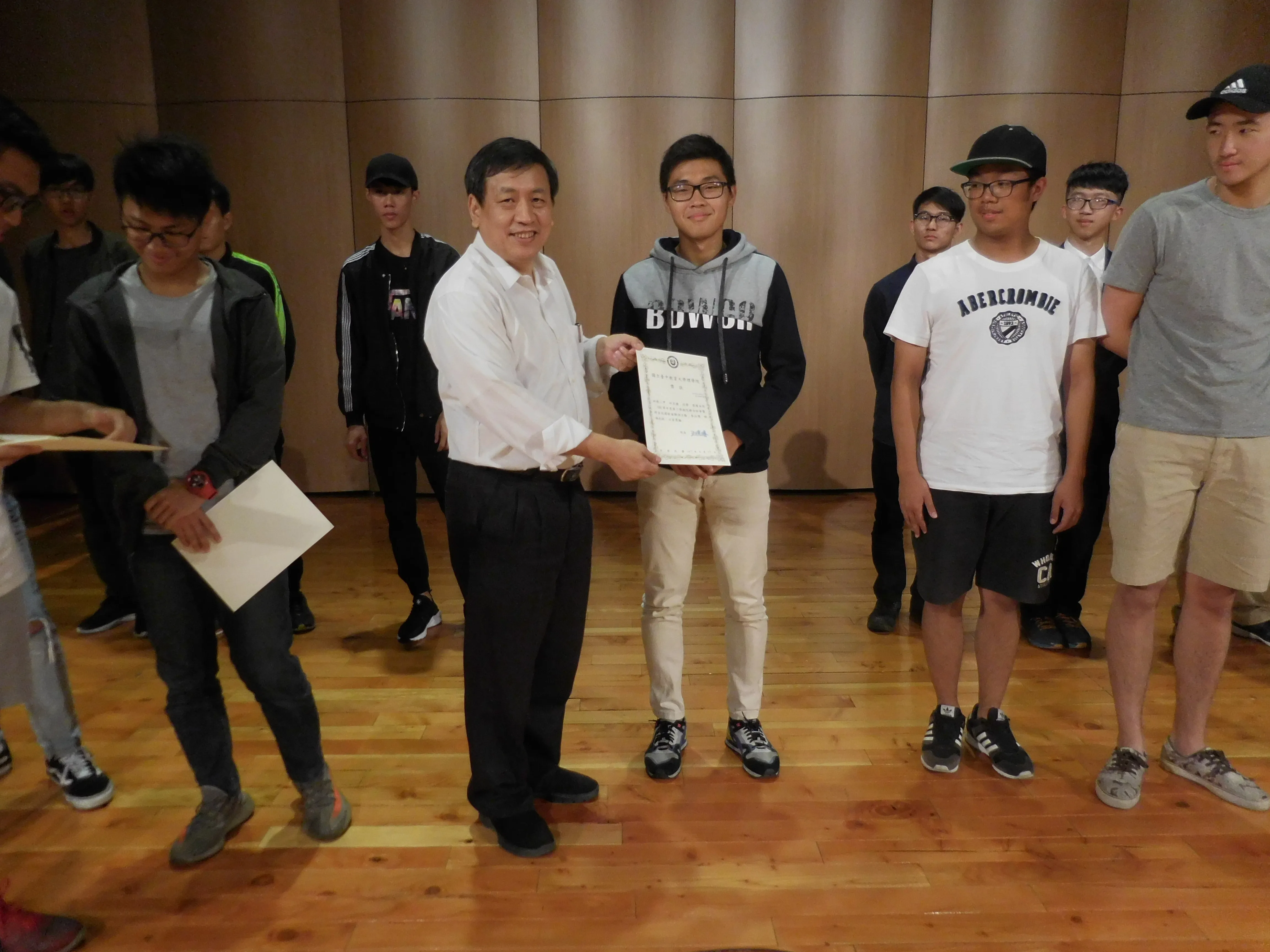 1070417_院聯合班會暨跨系校園歌曲聯誼活動照片 第6張